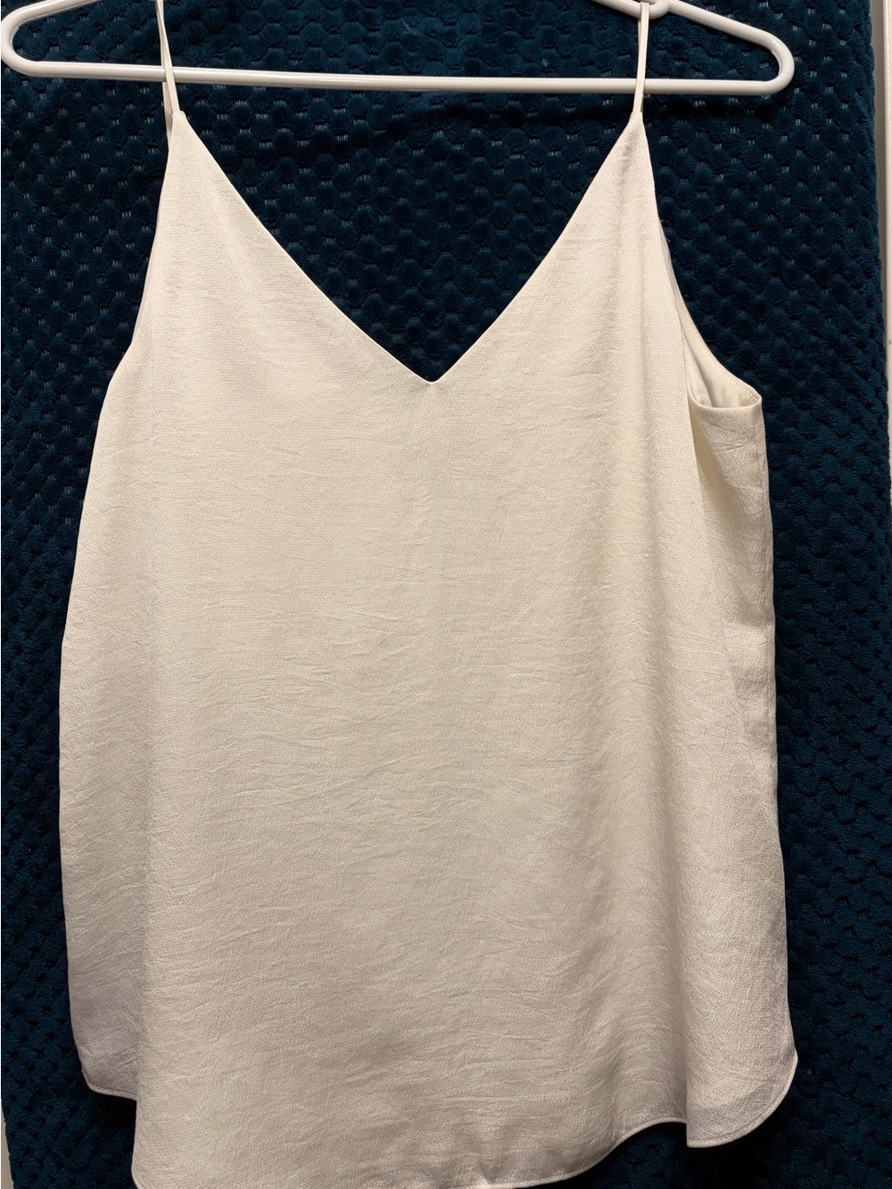 Express Cream V-Neck Spaghetti Strap Cami